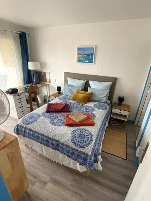 Logement Cosy, Situe Entre Ciel Et Mer Vence Extérieur photo